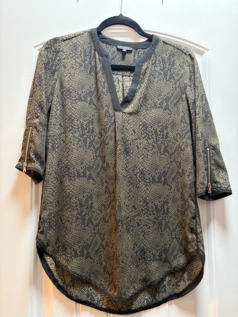 Dynamite Snake-Print V-Neck Tunic Top - Black & Olive Green